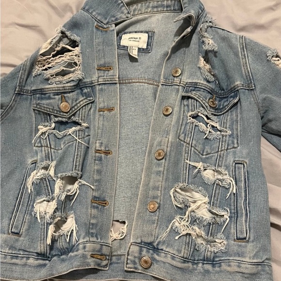 FOREVER 21 : Distressed Denim Jacket - Picture 1 of 2